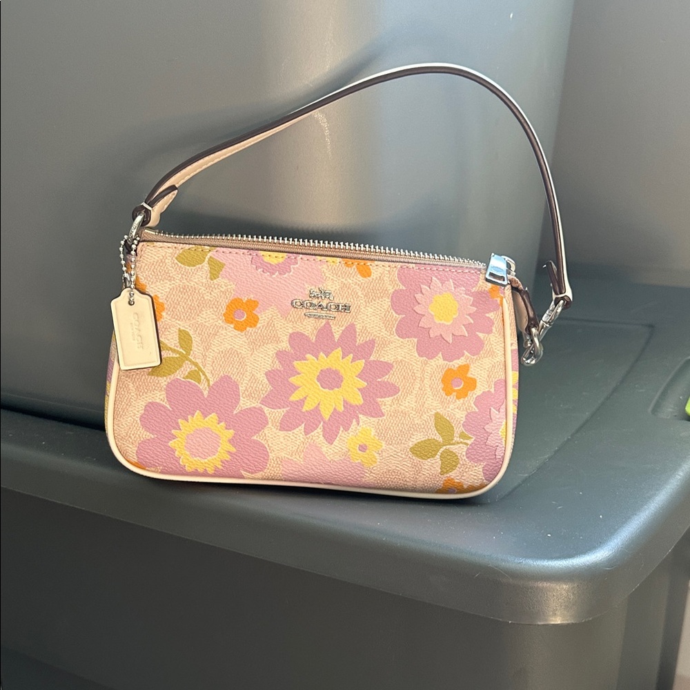 NWOT COACH NOLITA 19